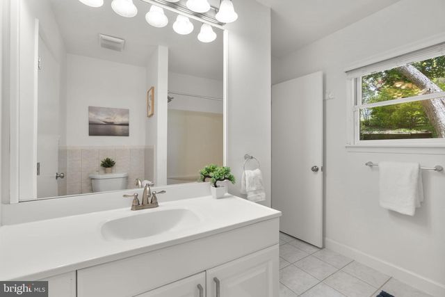 25 LEELAND RD, Edgewater, MD 21037