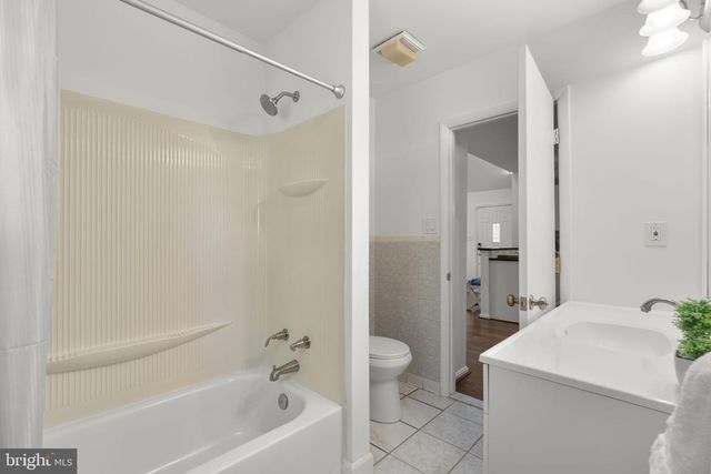 25 LEELAND RD, Edgewater, MD 21037