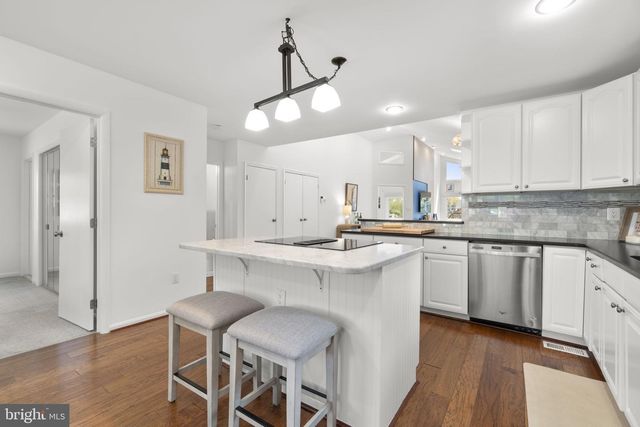 25 LEELAND RD, Edgewater, MD 21037