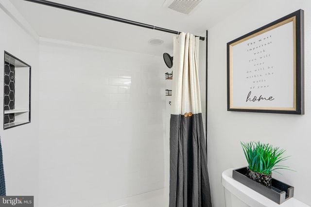 6415 LIBERTY RD, Baltimore, MD 21207