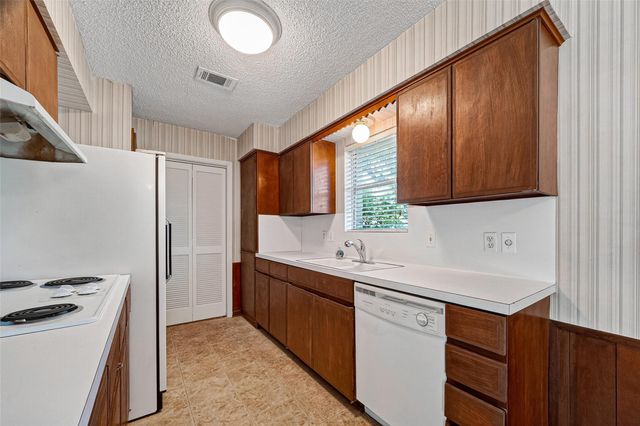 8218 Hazen Street, Houston, TX 77036