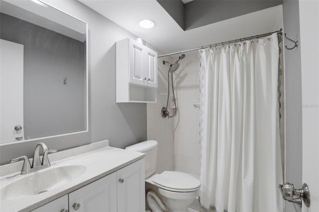 3946 NW 27TH LANE, Gainesville, FL 32606