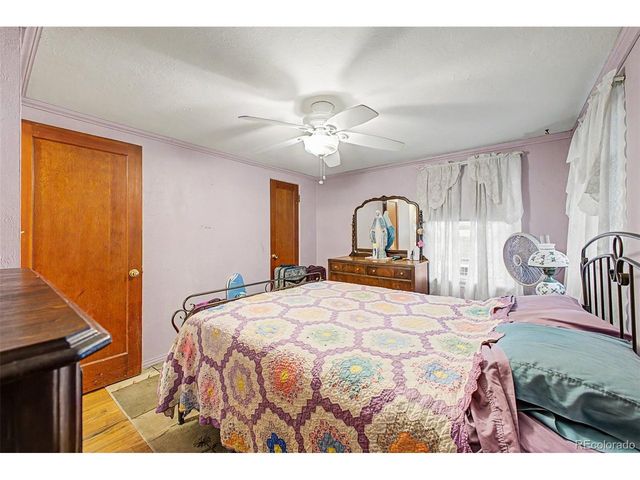 515 Lewis St, Castle Rock, CO 80104