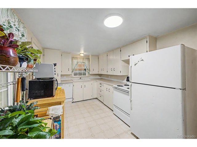 515 Lewis St, Castle Rock, CO 80104