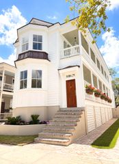 175 1/2 Wentworth Street, Charleston, SC 29401