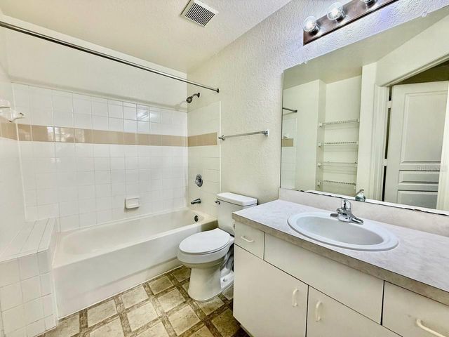 17106 CARRINGTON PARK DRIVE 605, Tampa, FL 33647