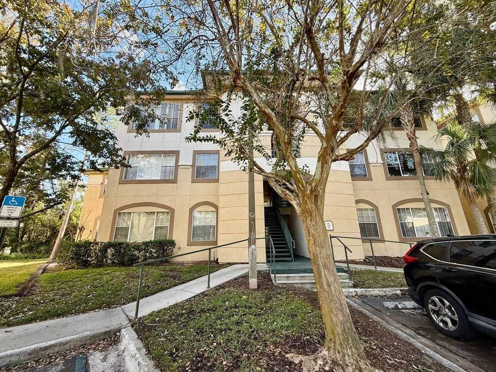 17106 CARRINGTON PARK DRIVE 605, Tampa, FL 33647