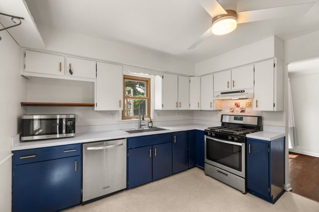 3114 48th Place, Des Moines, IA 50310