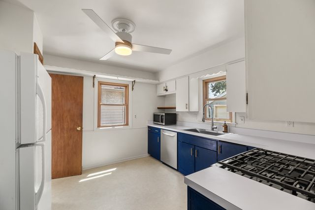 3114 48th Place, Des Moines, IA 50310