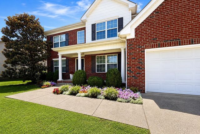 5037 Saint Ives Dr, Murfreesboro, TN 37128