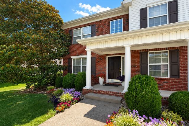 5037 Saint Ives Dr, Murfreesboro, TN 37128