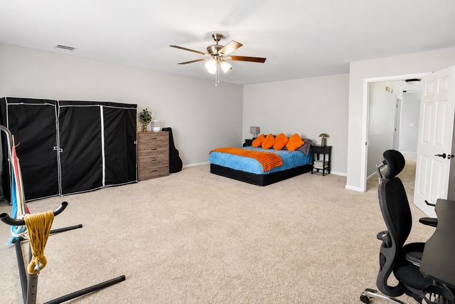 5037 Saint Ives Dr, Murfreesboro, TN 37128