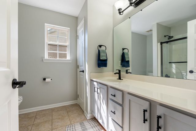 5037 Saint Ives Dr, Murfreesboro, TN 37128