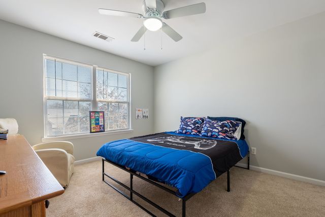 5037 Saint Ives Dr, Murfreesboro, TN 37128
