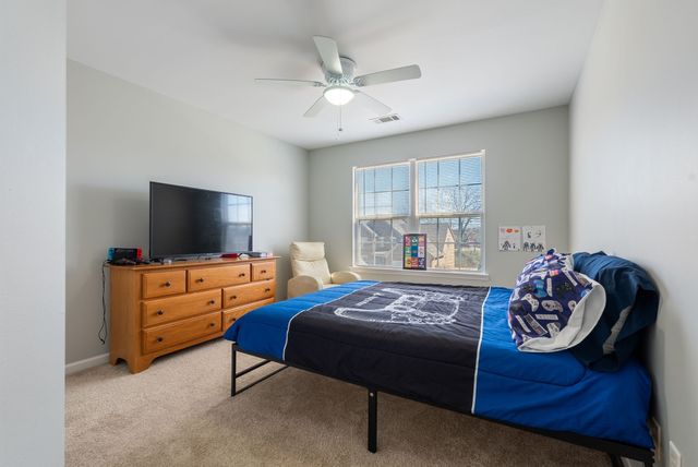 5037 Saint Ives Dr, Murfreesboro, TN 37128