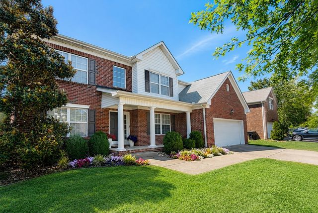 5037 Saint Ives Dr, Murfreesboro, TN 37128