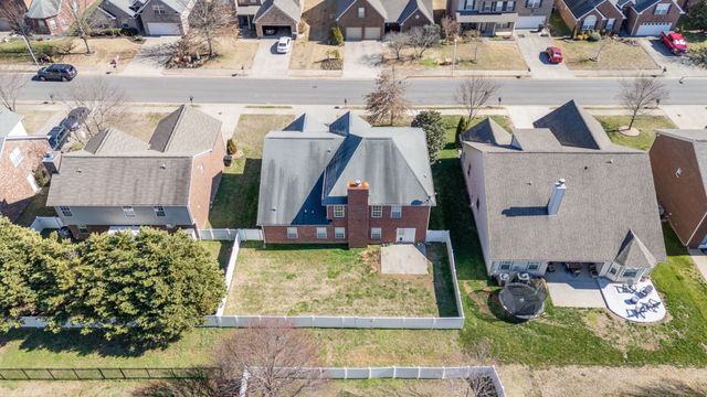 5037 Saint Ives Dr, Murfreesboro, TN 37128