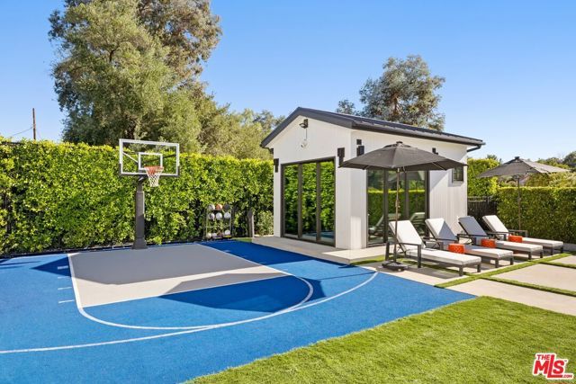 16866 Mooncrest Drive, Encino (los Angeles), CA 91436