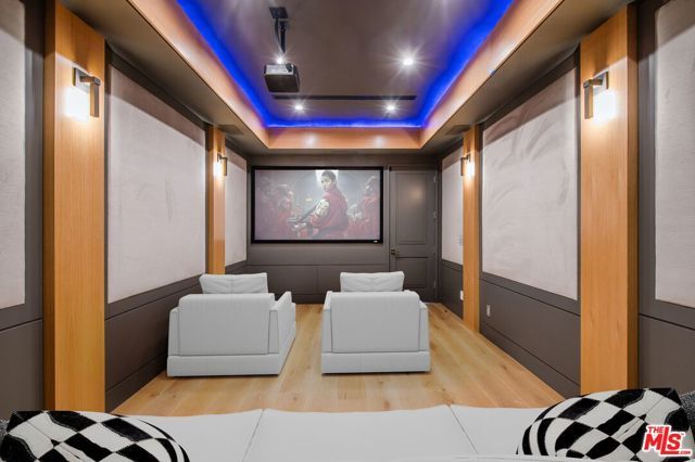 16866 Mooncrest Drive, Encino (los Angeles), CA 91436