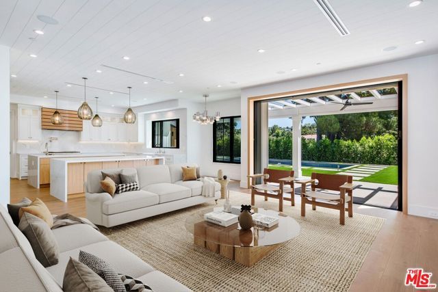 16866 Mooncrest Drive, Encino (los Angeles), CA 91436