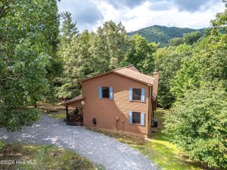62 Ellis Lane, Murphy, NC 28906