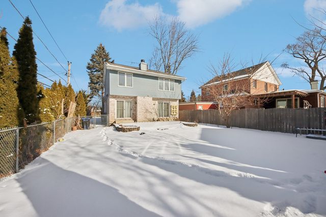 183 W ALGONQUIN Road, Des Plaines, IL 60016