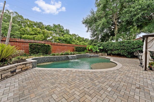 2811 MARIA ISABEL AVE, Ocoee, FL 34761