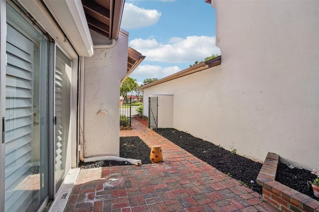 7501 CUMBERLAND ROAD 20, Seminole, FL 33777