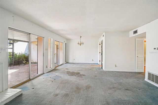 7501 CUMBERLAND ROAD 20, Seminole, FL 33777