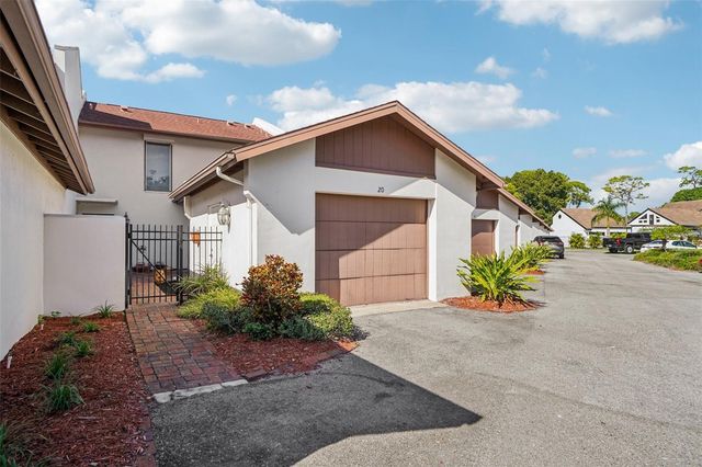 7501 CUMBERLAND ROAD 20, Seminole, FL 33777