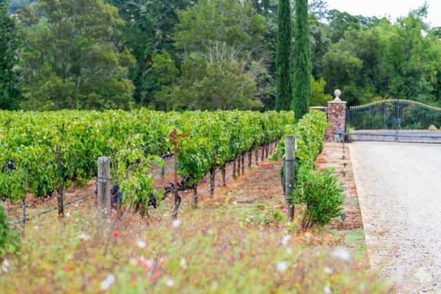 5371 Stonehurst Drive, Martinez, CA 94553