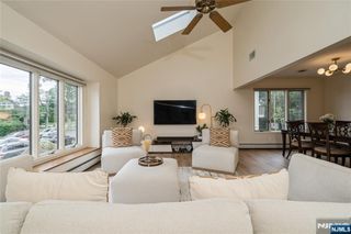 66 Florence Place, Elmwood Park, NJ 07407