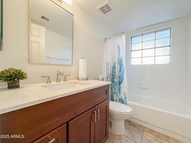 7800 E LINCOLN Drive 2002, Scottsdale, AZ 85250