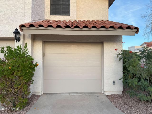 7800 E LINCOLN Drive 2002, Scottsdale, AZ 85250