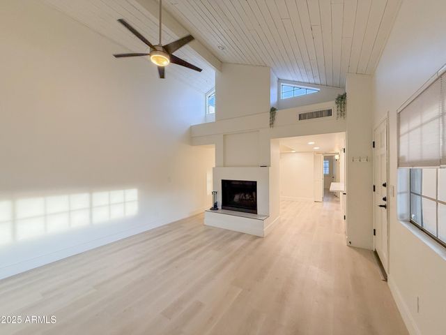 7800 E LINCOLN Drive 2002, Scottsdale, AZ 85250