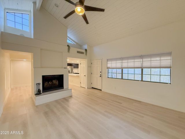 7800 E LINCOLN Drive 2002, Scottsdale, AZ 85250