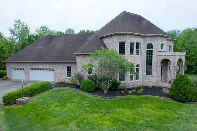 3115 W Striegel Road, Carbondale, IL 62901