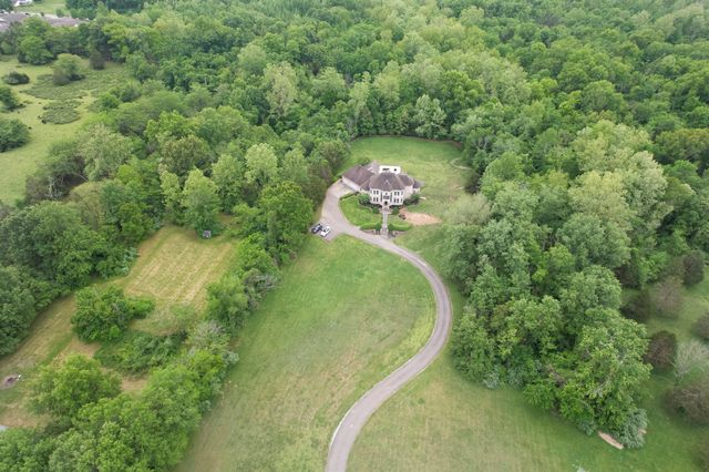 3115 W Striegel Road, Carbondale, IL 62901