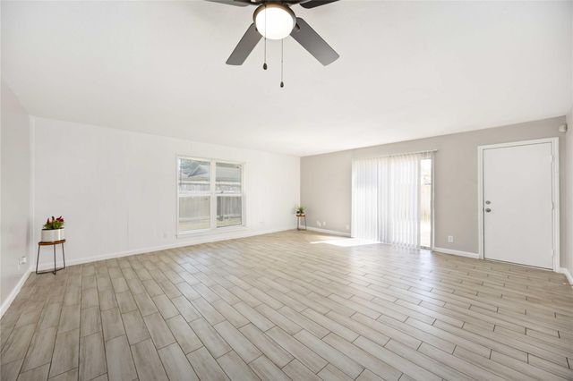 9728 Debbie Lane, Houston, TX 77038