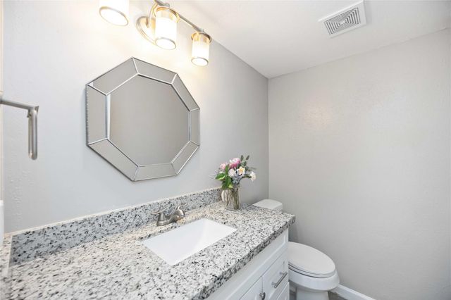 9728 Debbie Lane, Houston, TX 77038