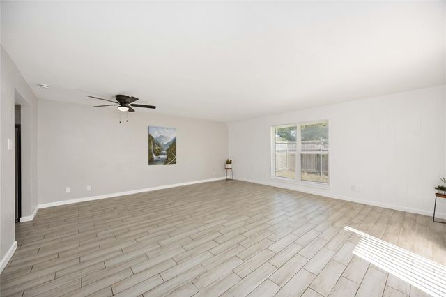 9728 Debbie Lane, Houston, TX 77038