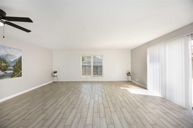 9728 Debbie Lane, Houston, TX 77038