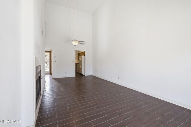 932 DESTELLO Road, El Paso, TX 79907