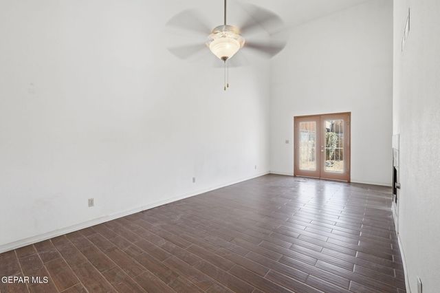 932 DESTELLO Road, El Paso, TX 79907