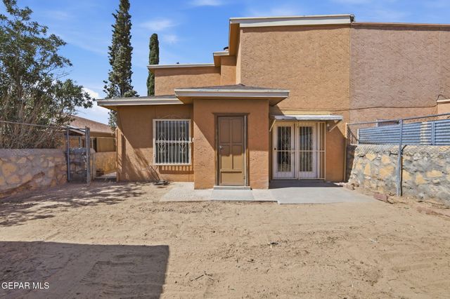 932 DESTELLO Road, El Paso, TX 79907