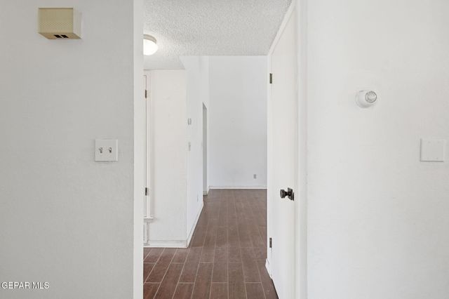 932 DESTELLO Road, El Paso, TX 79907