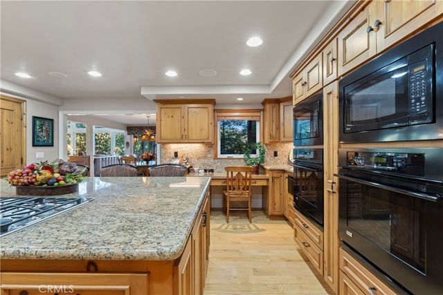 27772 Hamiltair Drive, Lake Arrowhead, CA 92352