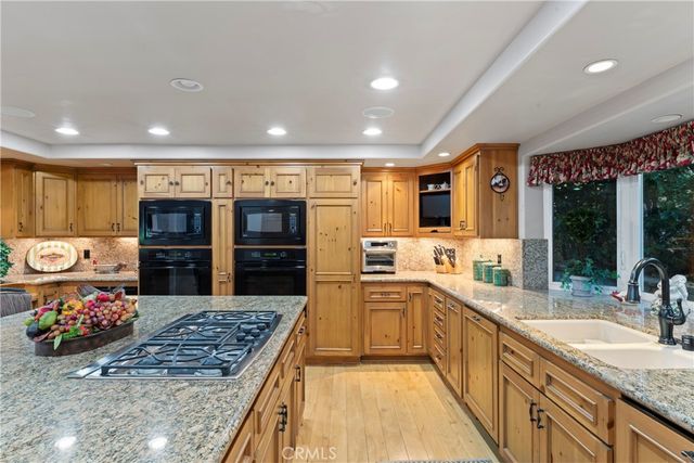 27772 Hamiltair Drive, Lake Arrowhead, CA 92352