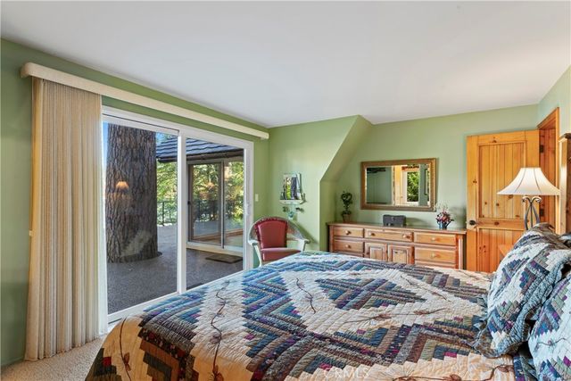 27772 Hamiltair Drive, Lake Arrowhead, CA 92352