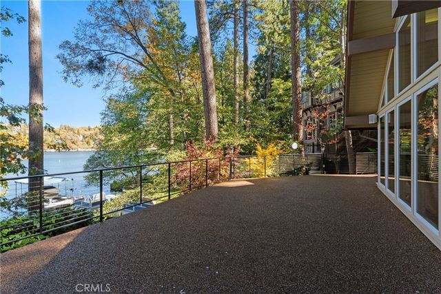 27772 Hamiltair Drive, Lake Arrowhead, CA 92352